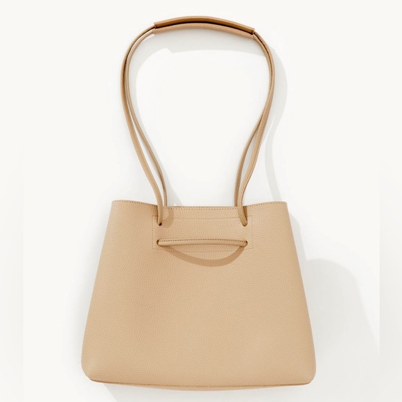 NWT 8 Other Reasons Vegan Leather Slouchy Bucket Bag in Tan - Picture 1 of 5